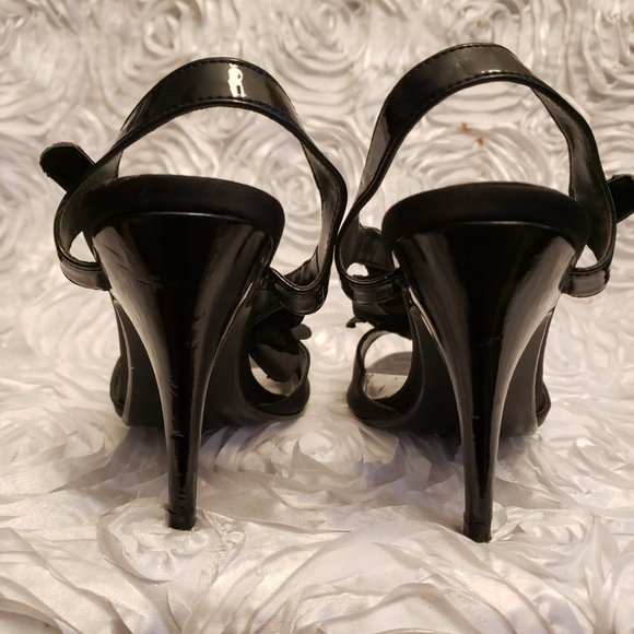 Kelly & Katie Black Satin Ruffle T-Strap Strappy Open Toe Heels Women's Size 6 - Picture 8 of 9
